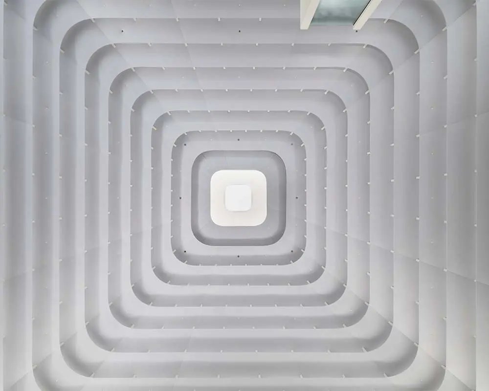 Esta es la tienda de apple en malasia donde la tecnología se adapta al trópico