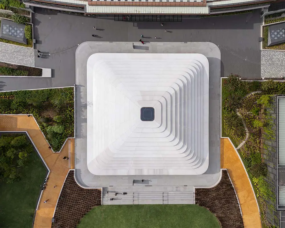 Esta es la tienda de apple en malasia donde la tecnología se adapta al trópico