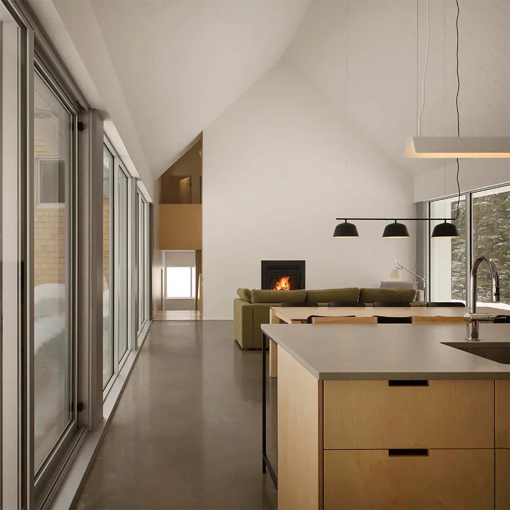 ¿le gustaría refugiarse de la nieve en esta cabaña? ¿le gustaría refugiarse de la nieve en esta cabaña?