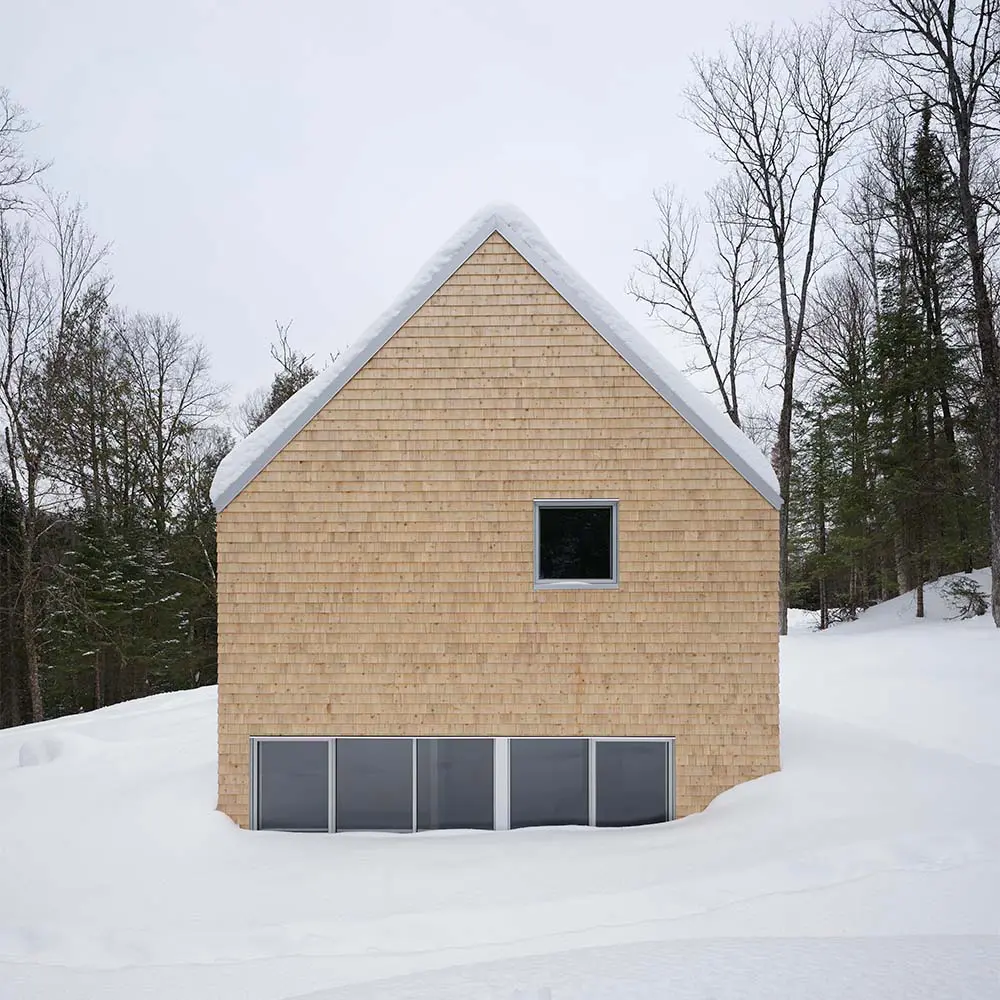 ¿le gustaría refugiarse de la nieve en esta cabaña? ¿le gustaría refugiarse de la nieve en esta cabaña?