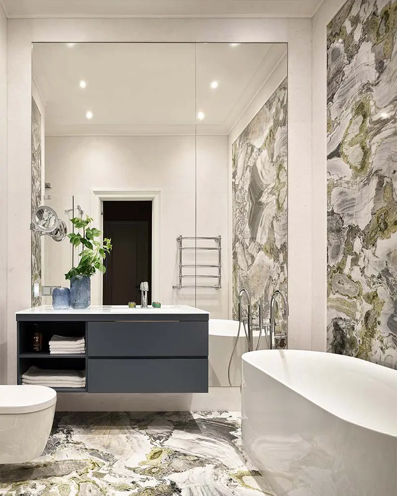 Una ‘casa galería’ donde la luz y el arte construyen una experiencia habitable