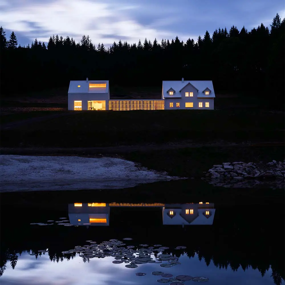 Reconstruir la vida: el antes y el después de una casa en república checa