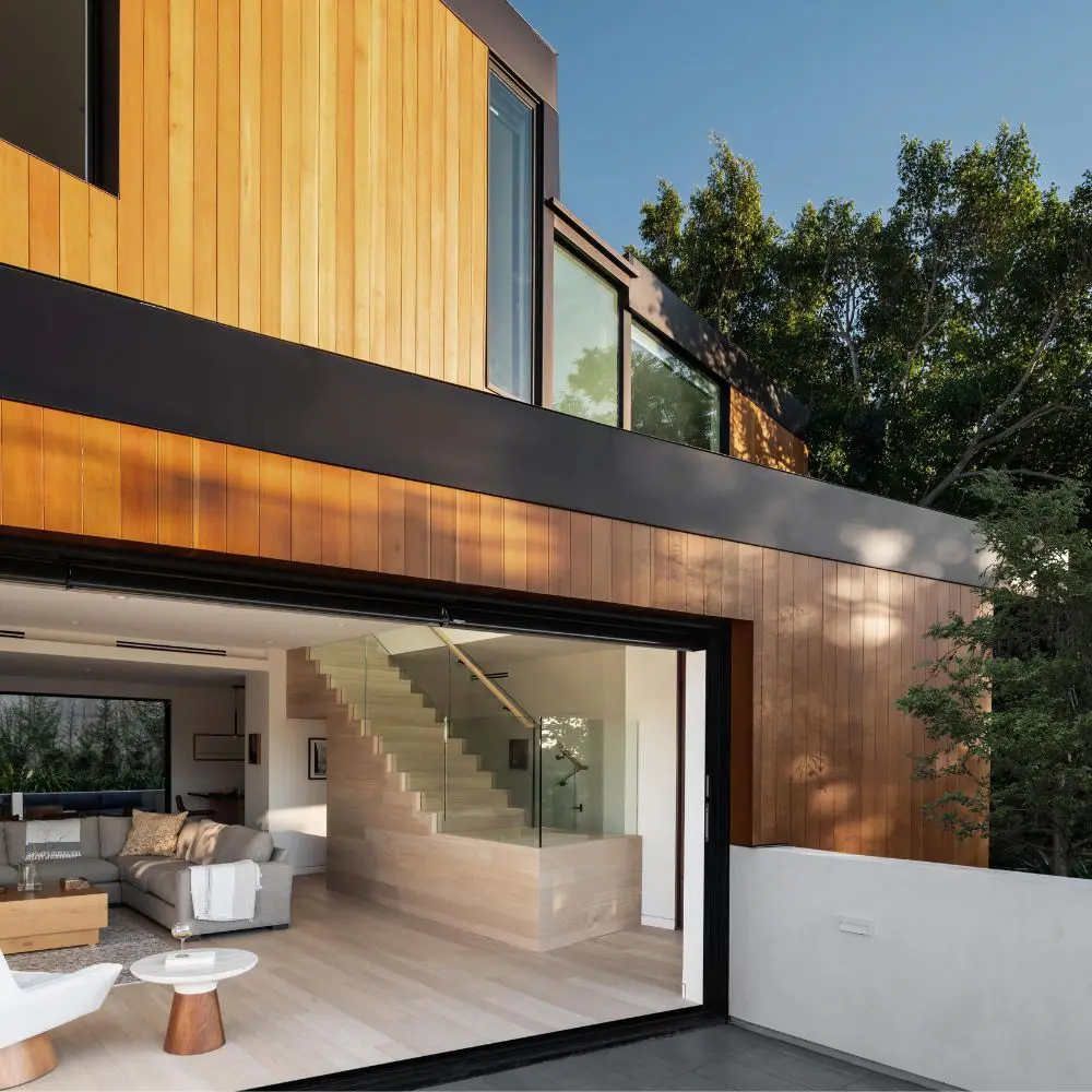 Una casa en los ángeles donde cada espacio es parte de una secuencia visual y sensorial