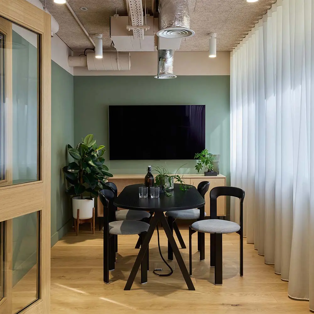 La transformación de este edificio en un ecosistema creativo inspirado en el cine