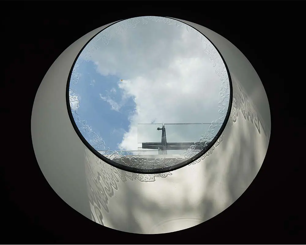 Un garaje que se despliega como una galería de autos en dubái Un garaje que se despliega como una galería de autos en dubái