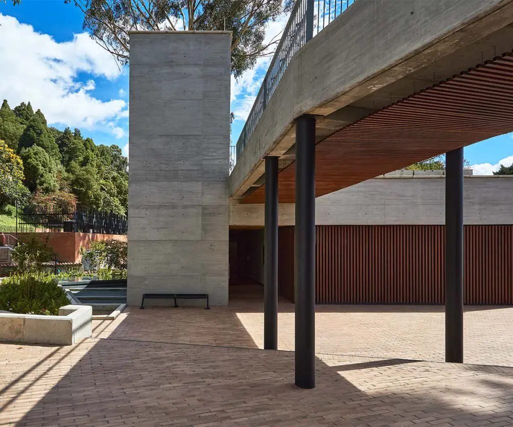 La caja de música: el edificio de la universidad de los andes, un escenario para vivir el arte La caja de música: el edificio de la universidad de los andes, un escenario para vivir el arte