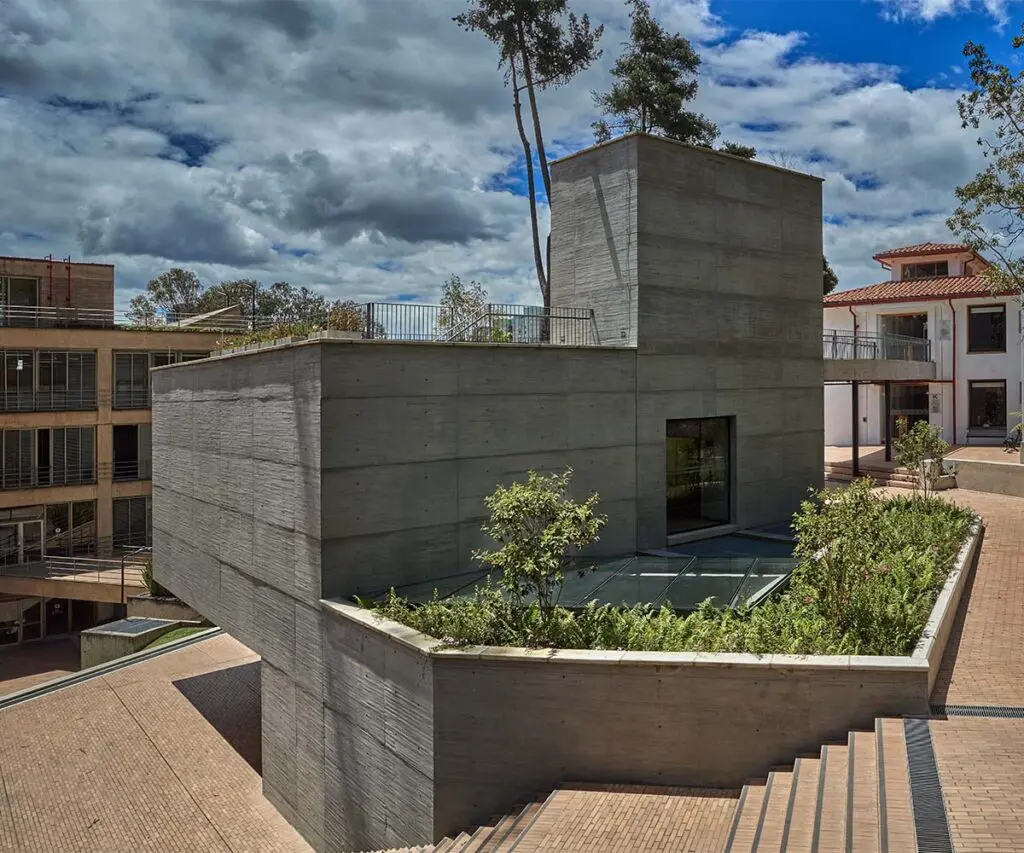 La caja de música: el edificio de la universidad de los andes, un escenario para vivir el arte La caja de música: el edificio de la universidad de los andes, un escenario para vivir el arte