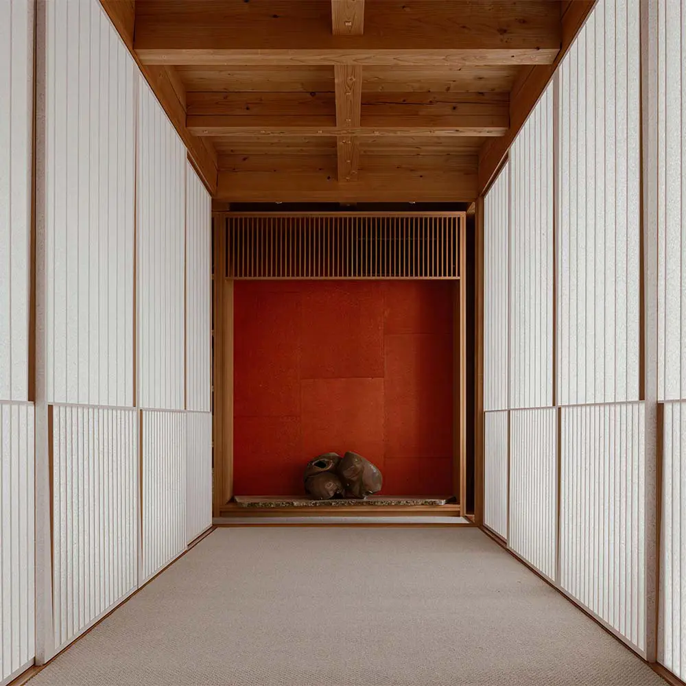 Una oficina en tokio donde la sobriedad se convierte en la esencia del proyecto