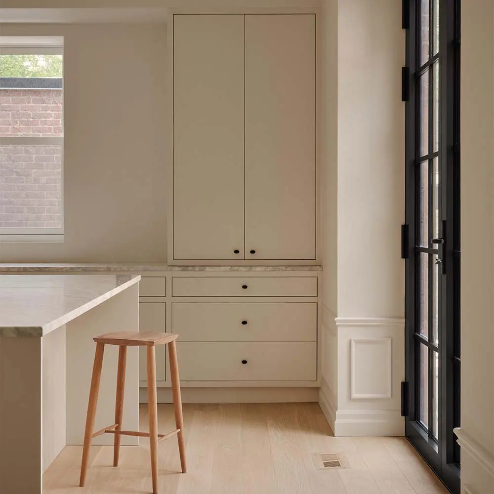 Un ejemplo de cómo modernizar una casa clásica sin perder su esencia