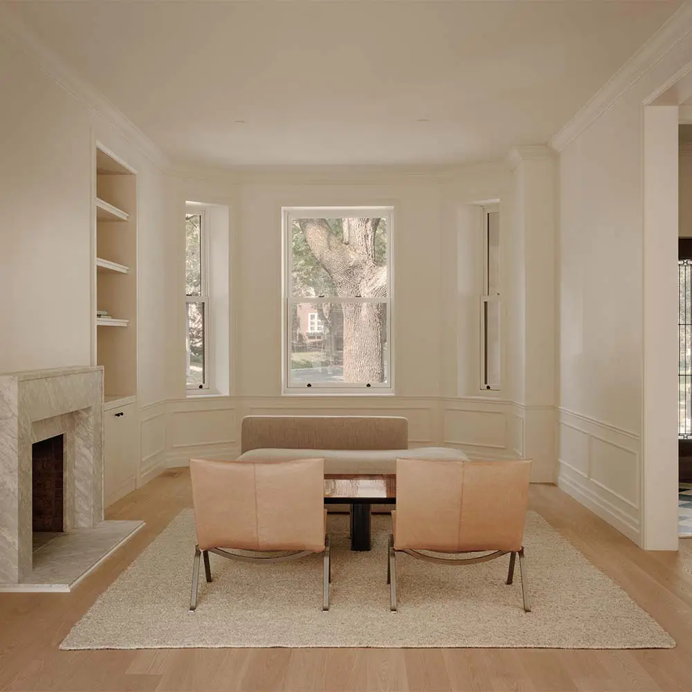 Un ejemplo de cómo modernizar una casa clásica sin perder su esencia