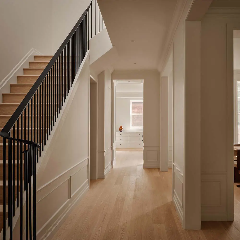 Un ejemplo de cómo modernizar una casa clásica sin perder su esencia