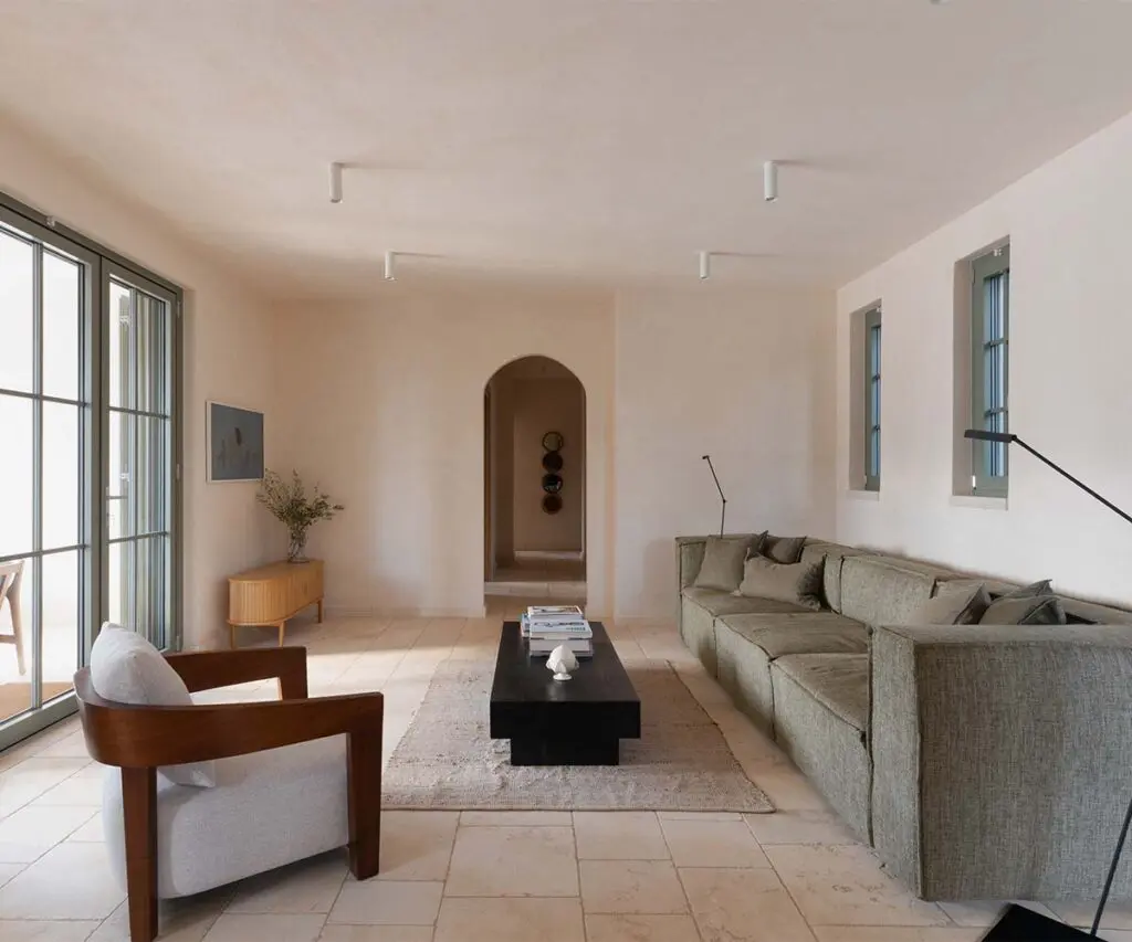 Una casa de vacaciones en italia diseñada para perder la noción del tiempo