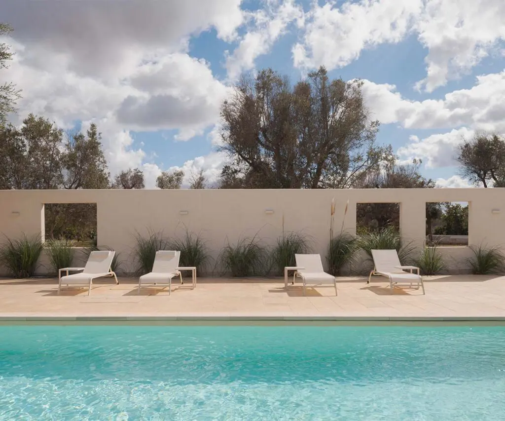 Una casa de vacaciones en italia diseñada para perder la noción del tiempo