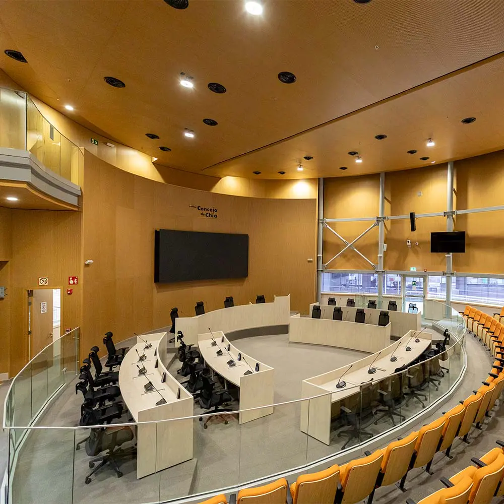 Un edificio abierto a la ciudad: transparencia y vida cívica en el cam de chía Un edificio abierto a la ciudad: transparencia y vida cívica en el cam de chía