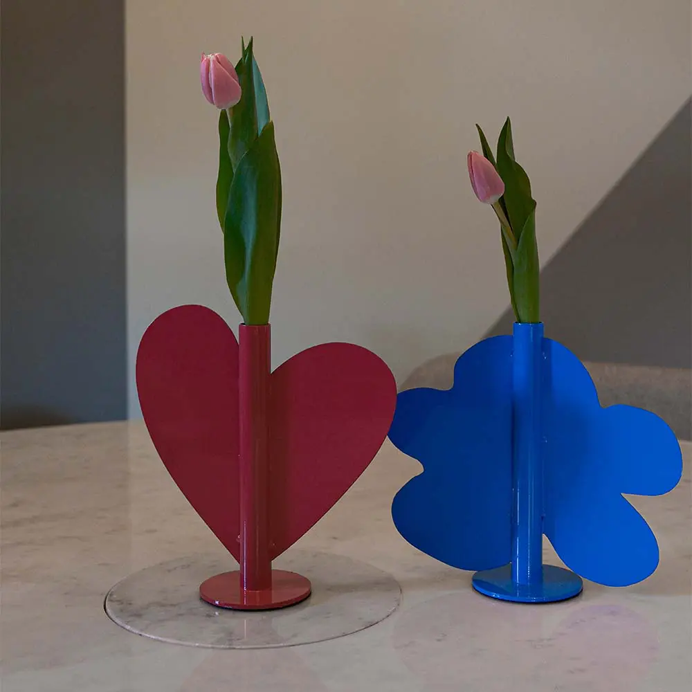 Una colección de objetos que celebra la alegría y la creatividad