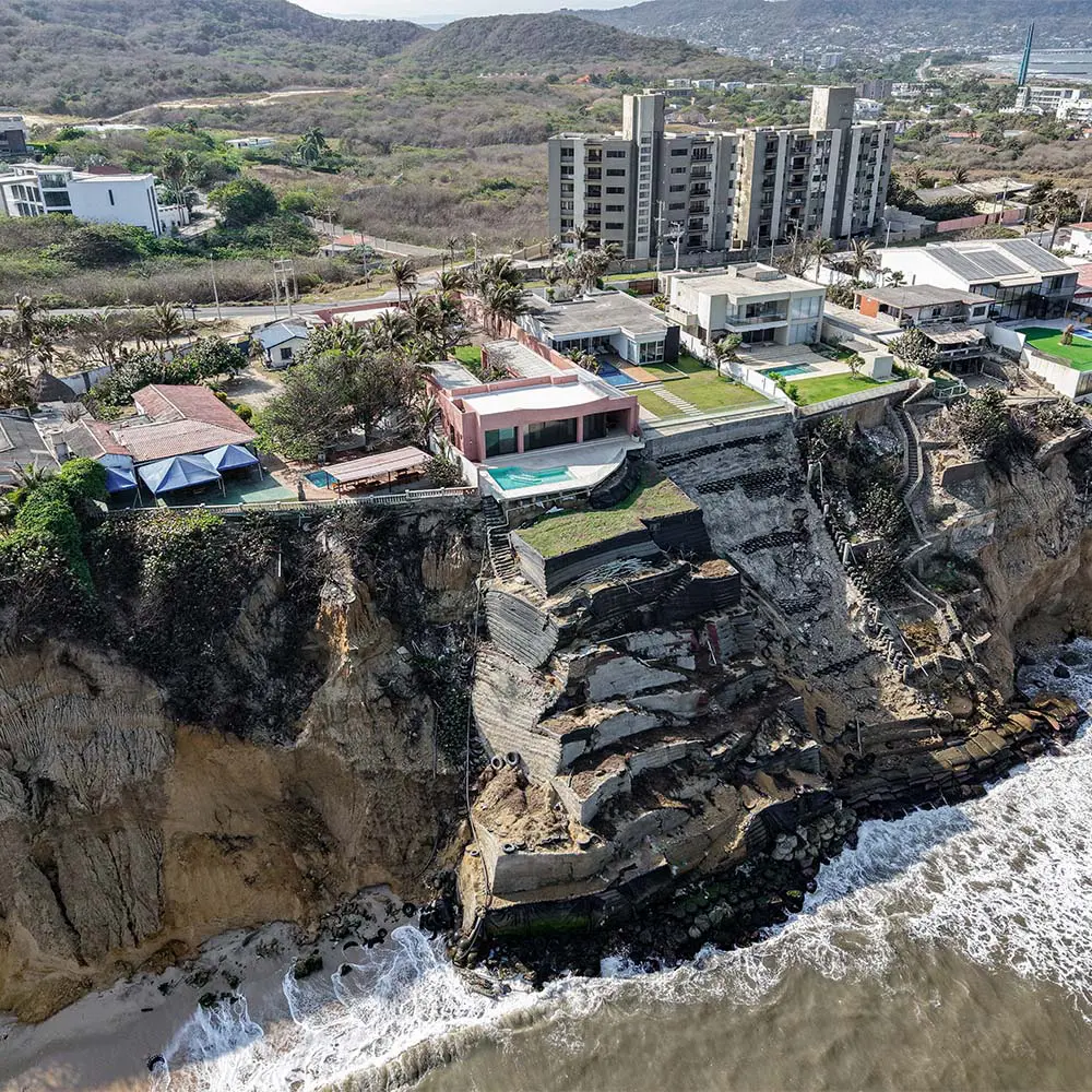 Esta casa frente al mar caribe encuentra belleza en la coherencia entre luz, piedra, vegetación Casa en el caribe, diseñado meup