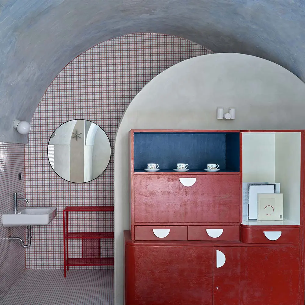 Una vivienda en ruinas se transformó en una casa-bar construida desde la reutilización