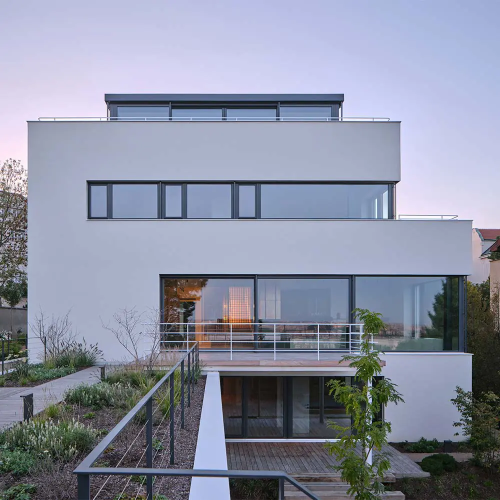 Una casa diseñada en los años treinta se adapta a las formas de vida actuales