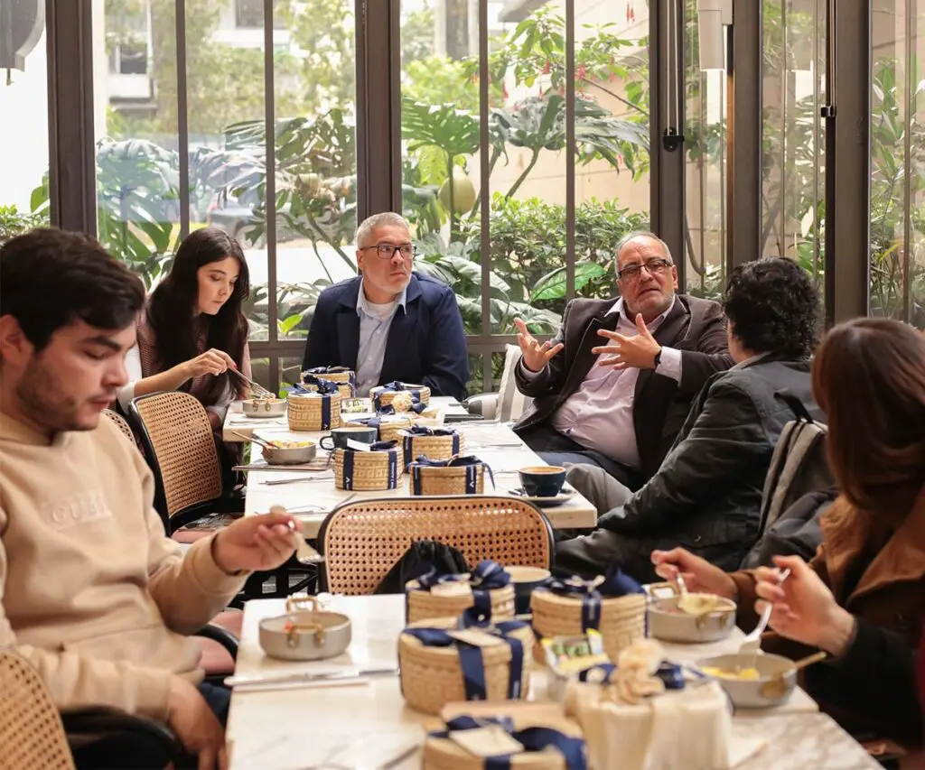 Una conversación pendiente entre industria y arquitectura Una conversación pendiente entre industria y arquitectura