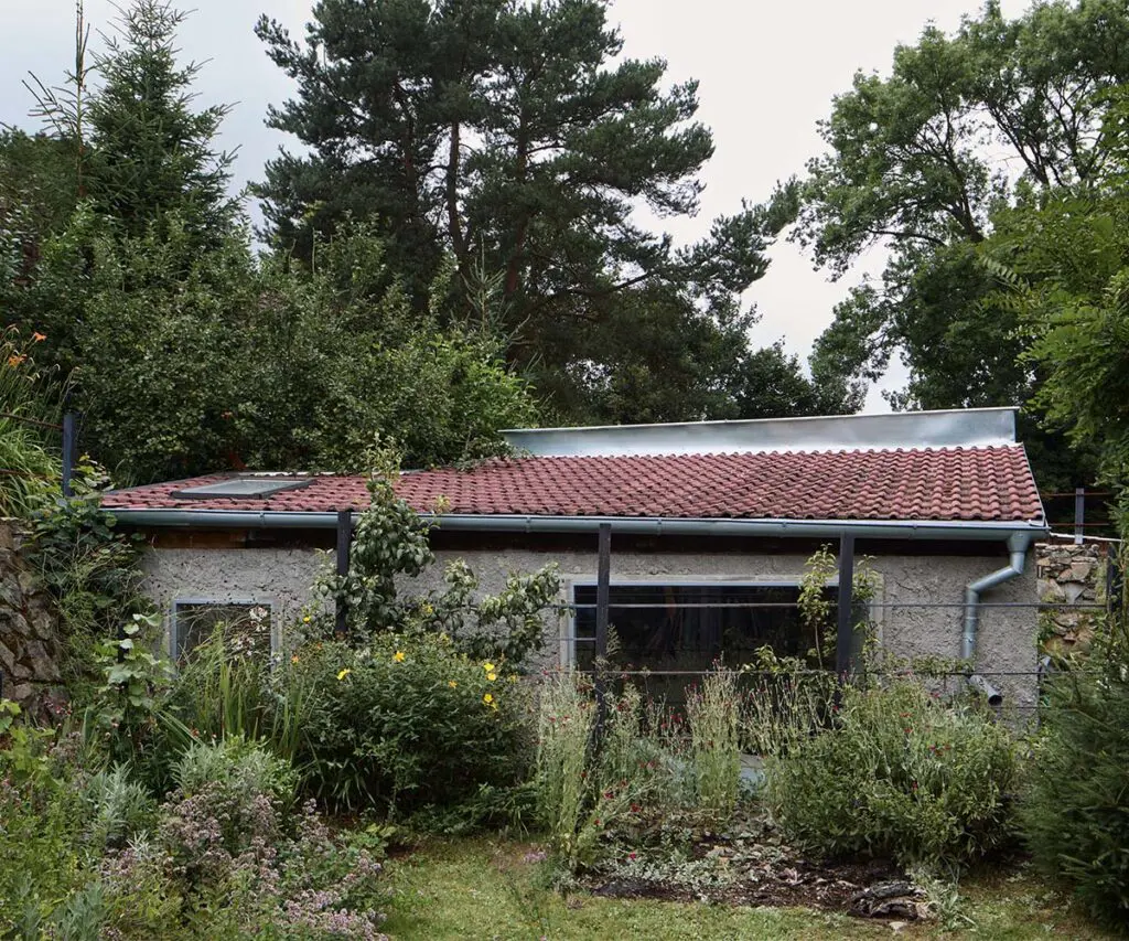 La renovación de esta casa de verano tiene como virtud la sencillez