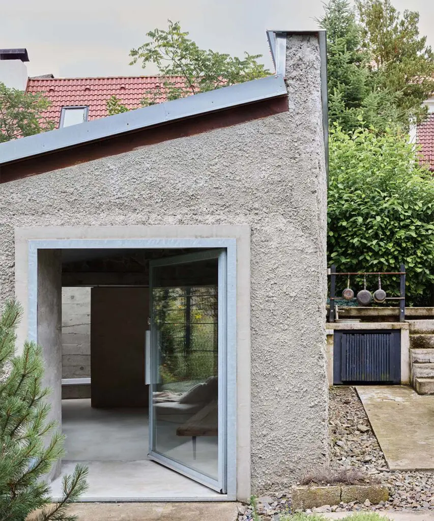 La renovación de esta casa de verano tiene como virtud la sencillez
