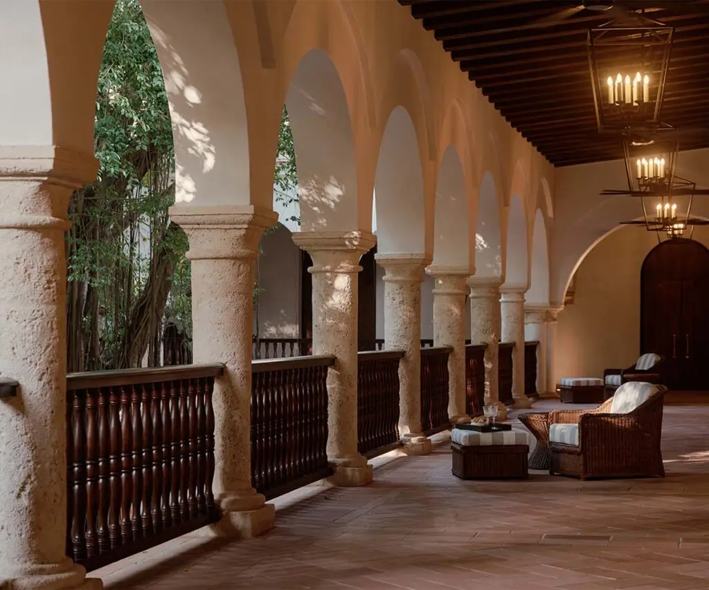 Cinco siglos de hospedaje: la arquitectura del four seasons hotel and residences cartagena Cinco siglos de hospedaje: la arquitectura del four seasons hotel and residences cartagena