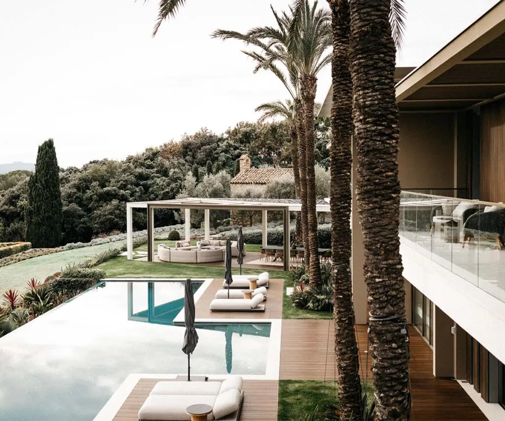En esta villa de lujo en francia cada espacio despierta una emoción