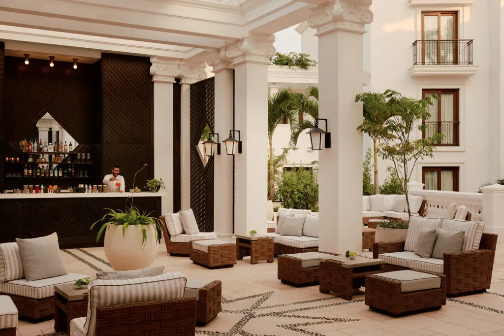 Cinco siglos de hospedaje: la arquitectura del four seasons hotel and residences cartagena Cinco siglos de hospedaje: la arquitectura del four seasons hotel and residences cartagena