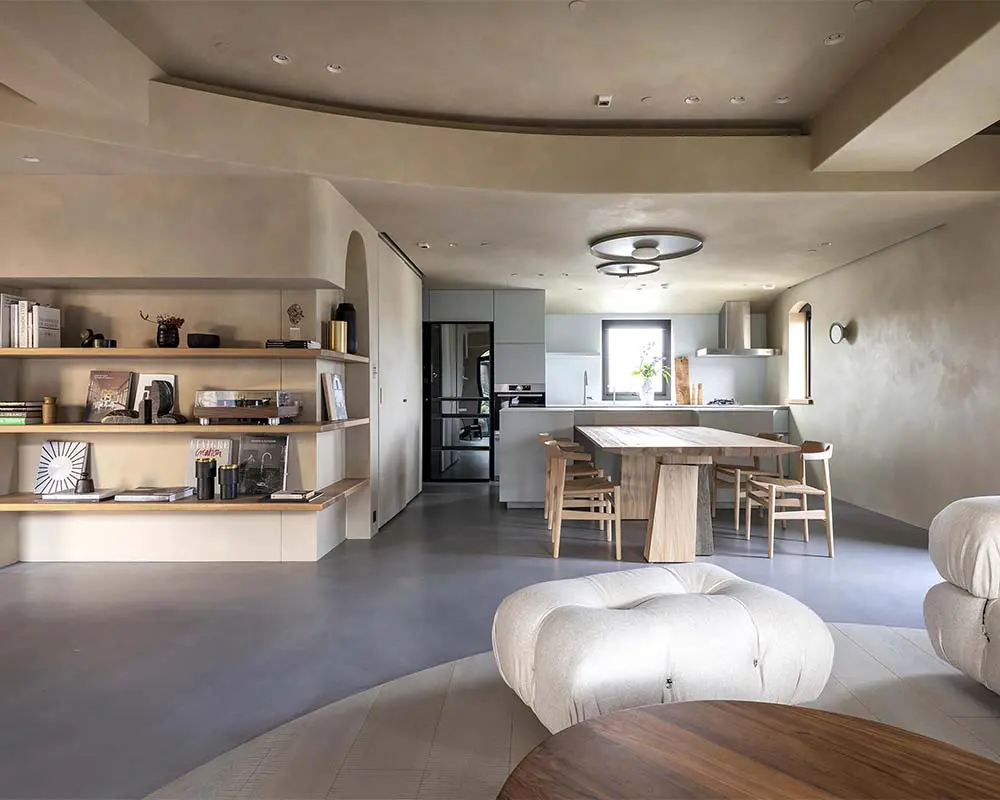 La nueva forma de diseñar interiores: un apartamento fragmentado a un hogar más fluido
