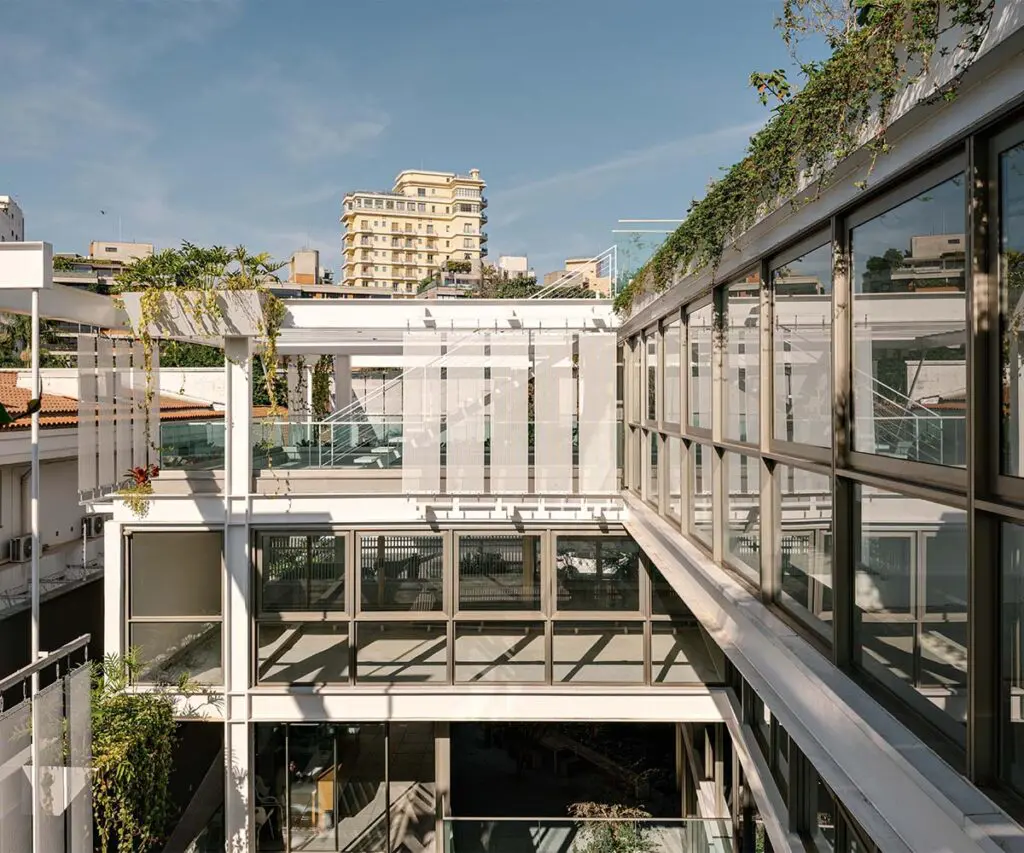 Una nueva forma de trabajar: un edificio donde la ciudad, el paisaje y la oficina son un solo espacio