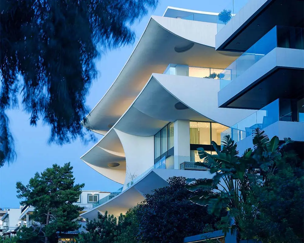 Este edificio en grecia demuestra cómo la arquitectura puede aprovechar el sol, la luz y el clima Este edificio en grecia demuestra cómo la arquitectura puede aprovechar el sol, la luz y el clima