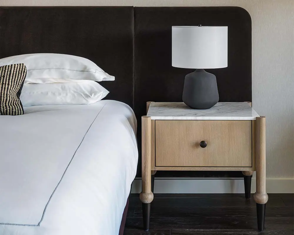 Un hotel que convirtió la imperfección de los materiales naturales en su mayor valor