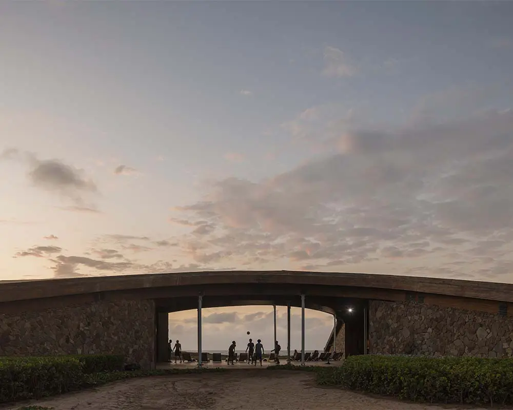 Un pabellón costero que convierte el paisaje del caribe colombiano en parte de la arquitectura