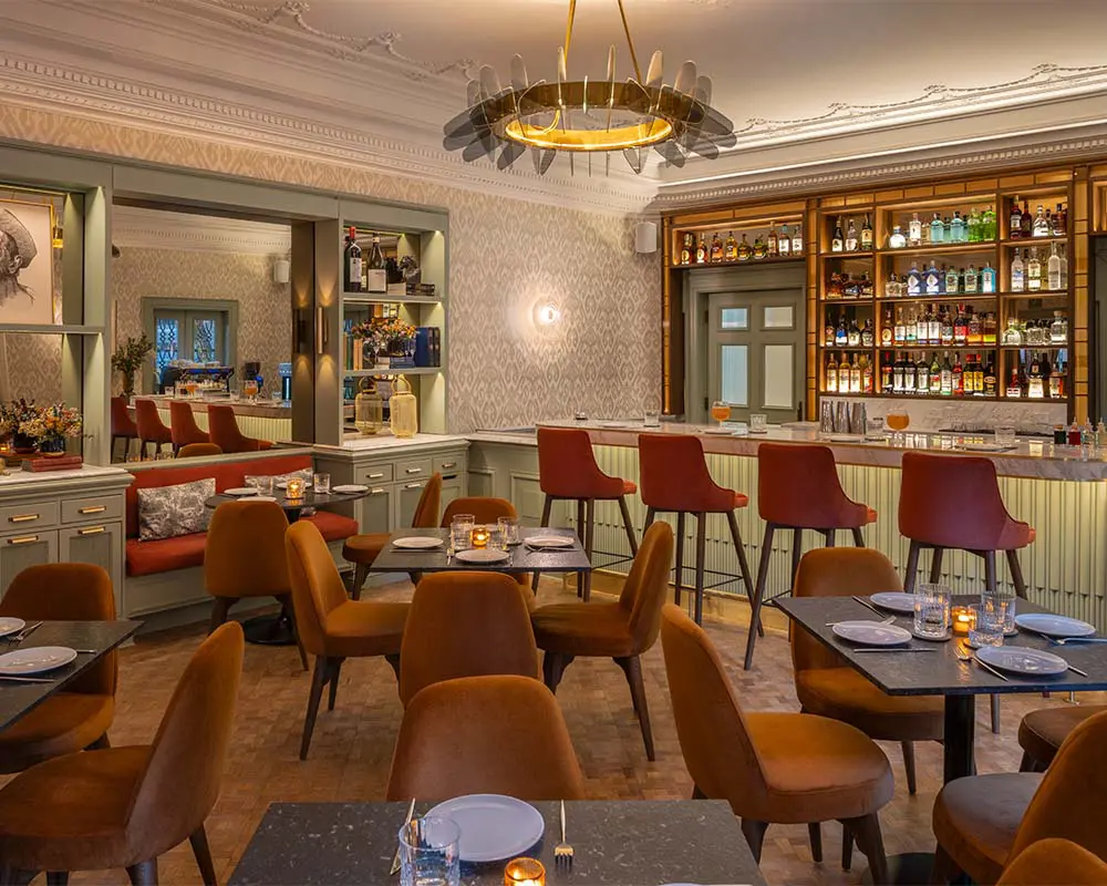 Adriano: una joya neoclásica de bogotá que ahora celebra la gastronomía española Adriano: una joya neoclásica de bogotá que ahora celebra la gastronomía española