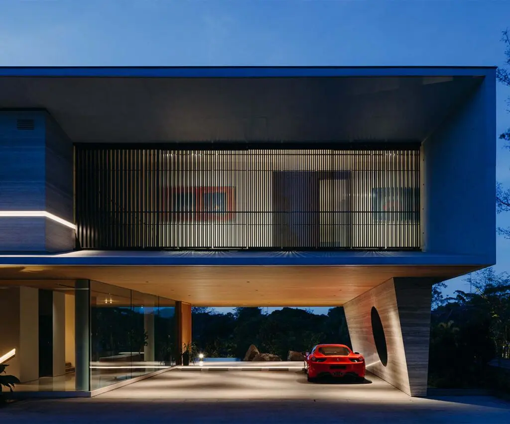 Una casa colombiana en el trópico asiático: arquitectura guiada por el clima, la luz y el paisaje