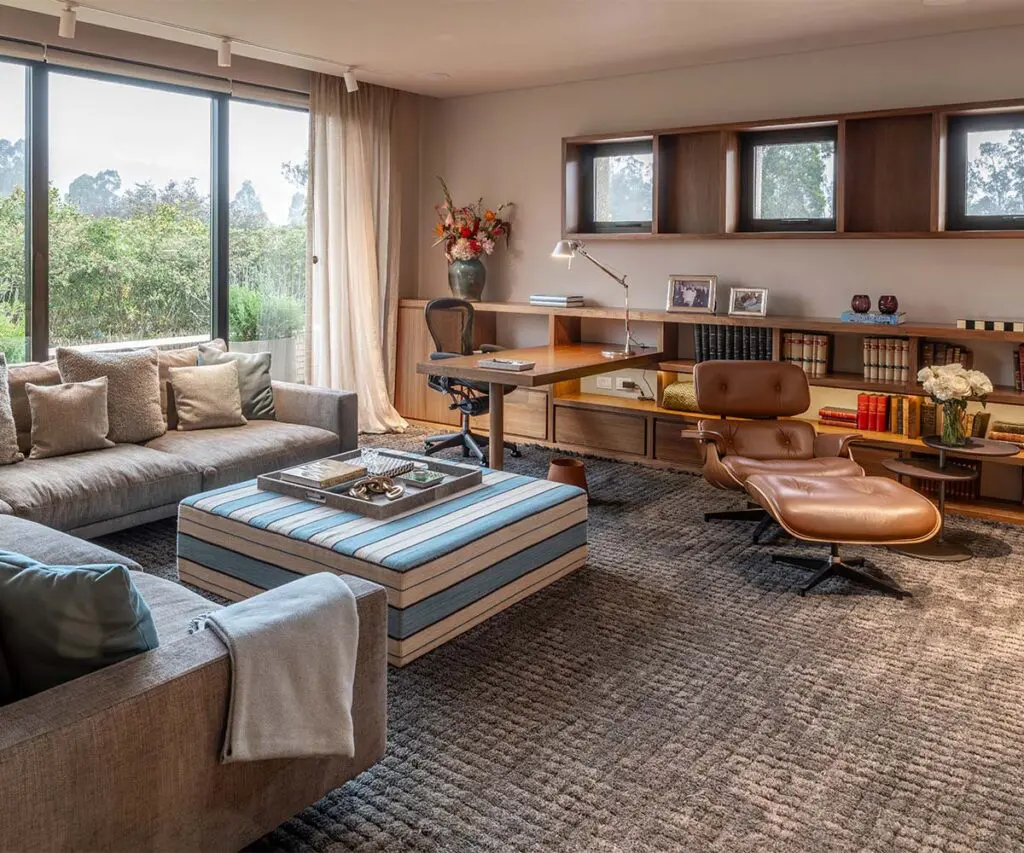 Una casa que se abre al paisaje de la calera para encontrar equilibrio Una casa que se abre al paisaje de la calera para encontrar equilibrio