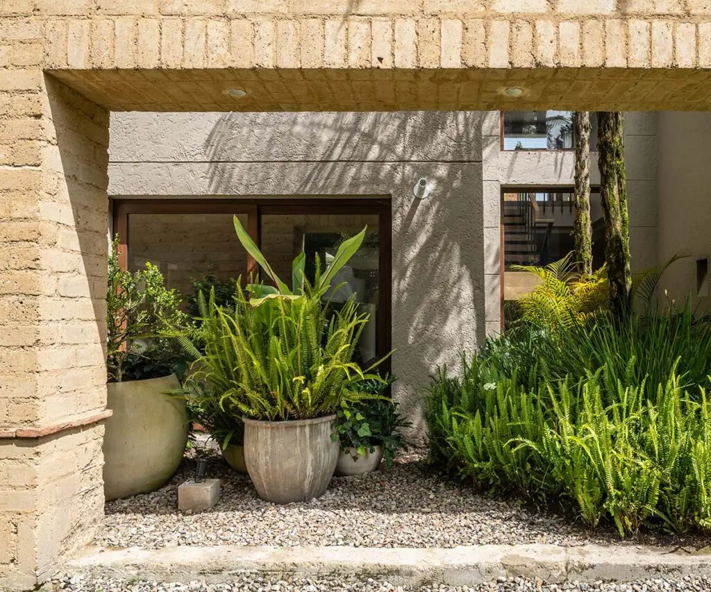 Olvídese del jardín como adorno: una casa donde la arquitectura paisajista es protagonista Olvídese del jardín como adorno: una casa donde la arquitectura paisajista es protagonista
