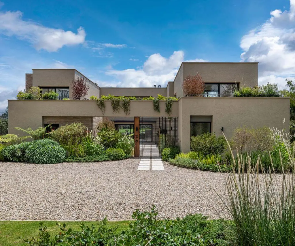 Olvídese del jardín como adorno: una casa donde la arquitectura paisajista es protagonista Olvídese del jardín como adorno: una casa donde la arquitectura paisajista es protagonista