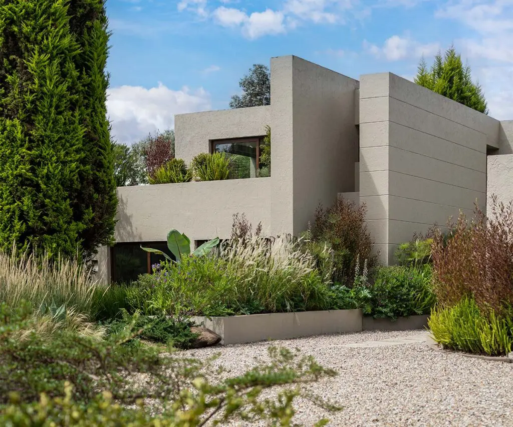Olvídese del jardín como adorno: una casa donde la arquitectura paisajista es protagonista Olvídese del jardín como adorno: una casa donde la arquitectura paisajista es protagonista