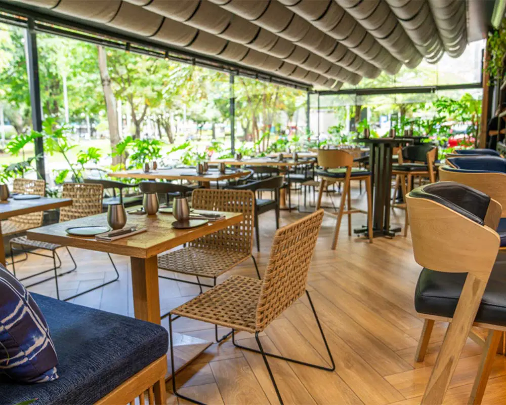 Los detalles japoneses que definen el interior del diseño del restaurante dondoh