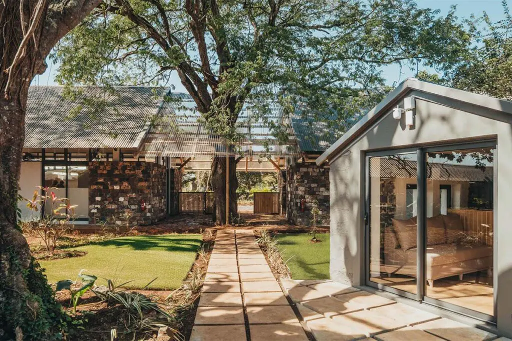 Este jardín infantil es un ejemplo de la buena arquitectura sostenible Este jardín infantil es un ejemplo de la buena arquitectura sostenible