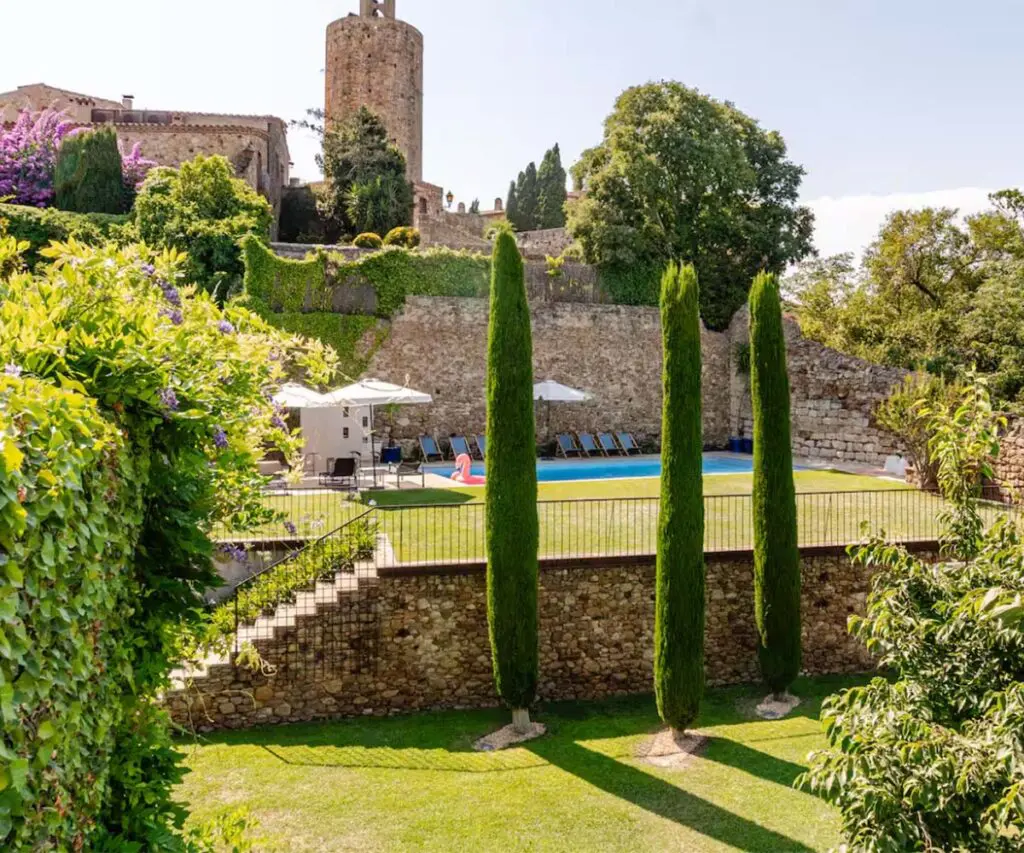 Descubra una masía catalana del siglo xv: un viaje por la arquitectura de casa rufina