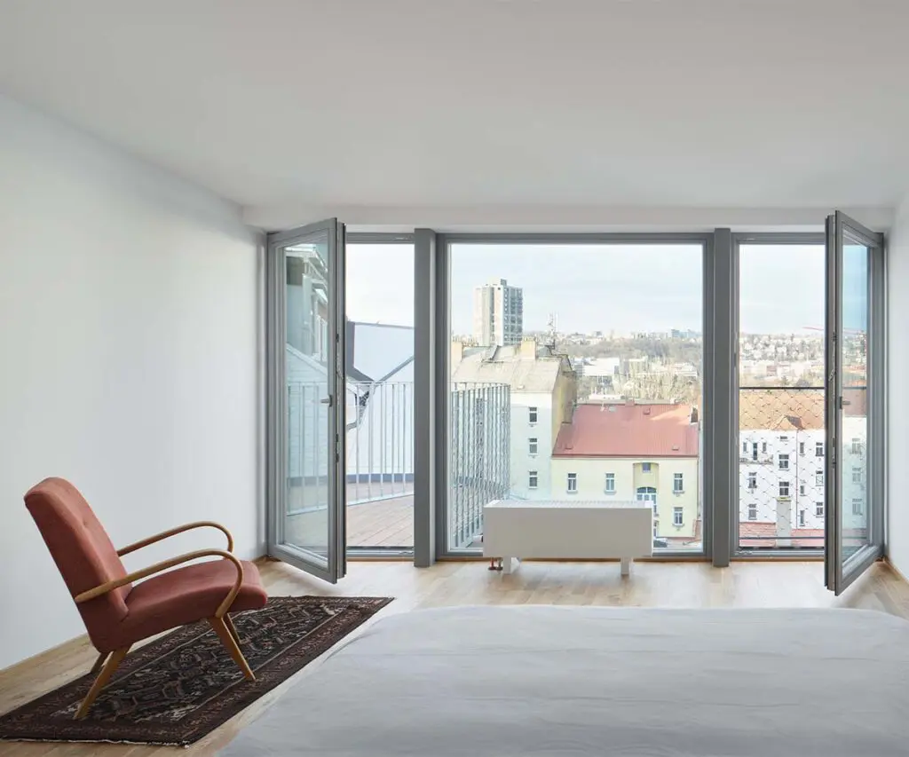 Una nueva vida para un edificio: cuatro sorprendentes apartamentos en praga