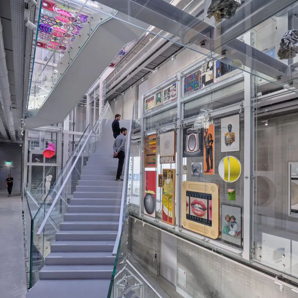 ¿por qué este museo de países bajos no exhibe la gran mayoría de sus obras de arte?