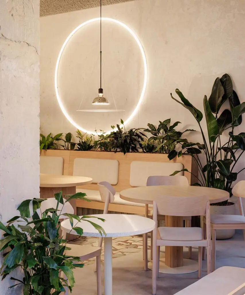 Un restaurante que transforma su arquitectura según el momento del día
