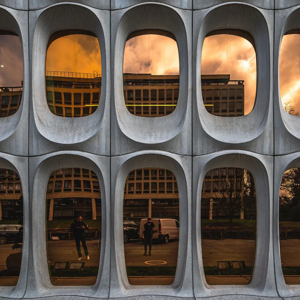 Conozca el cbr building, un ícono del brutalismo en bélgica