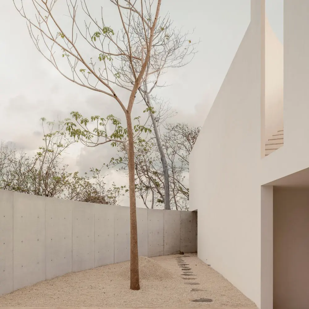 Esta casa a la orilla del mar busca hacerlo sentir en la playa todo el tiempo