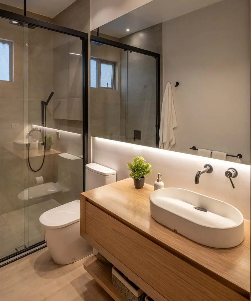 La madera transforma este apartamento y conecta sus espacios a través de nuevas perspectivas La madera transforma este apartamento y conecta sus espacios a través de nuevas perspectivas