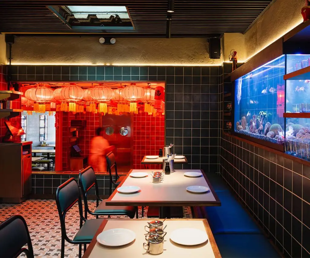 Leidy mei, el restaurante de álvaro clavijo en bogotá, inspirado en la estética de los barrios chinos
