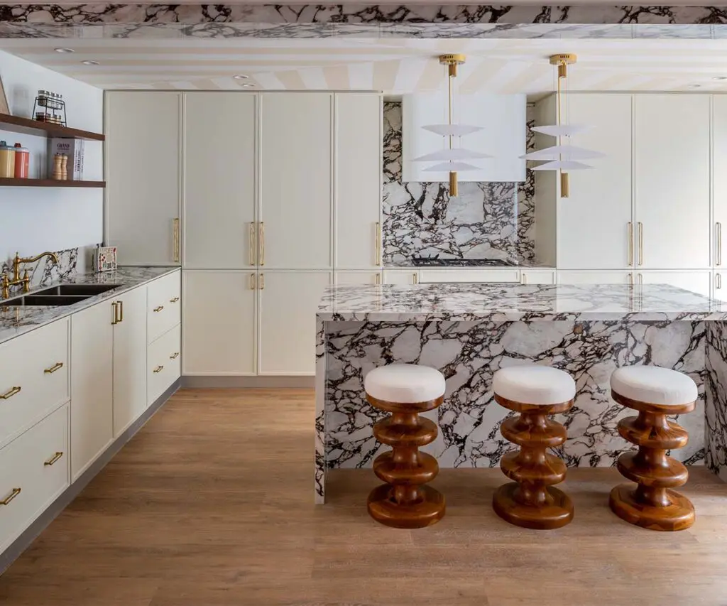 El diseño de una vivienda antigua que se transformó en una residencia estudiantil de lujo El diseño de una vivienda antigua que se transformó en una residencia estudiantil de lujo